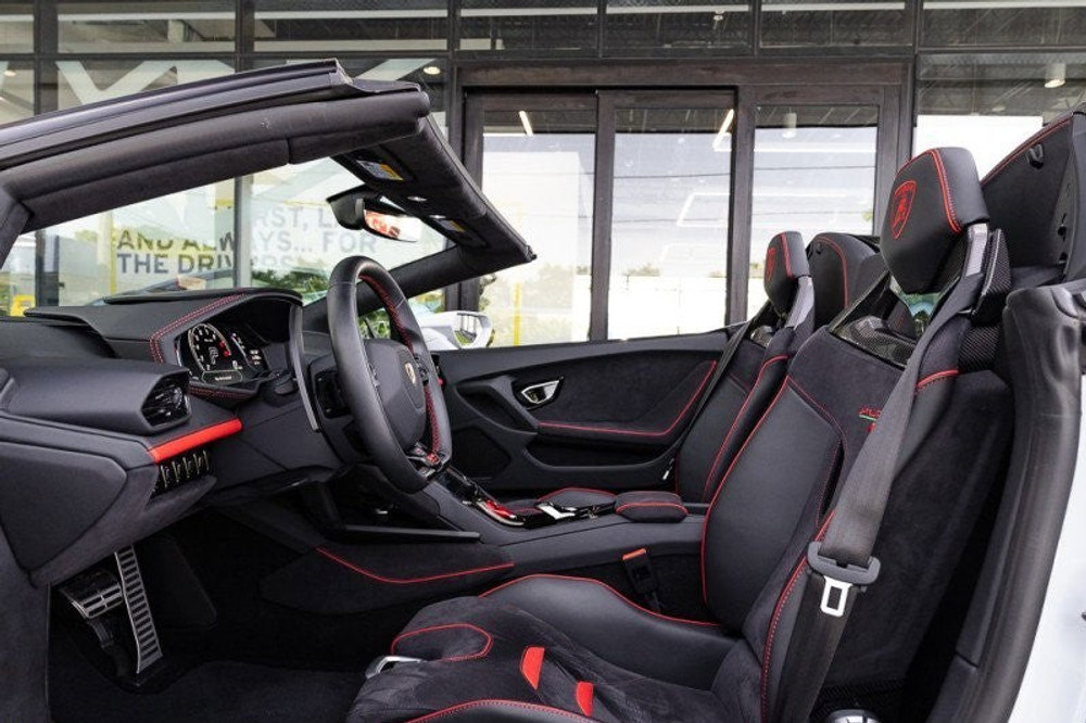 Lamborghini Huracan Seats