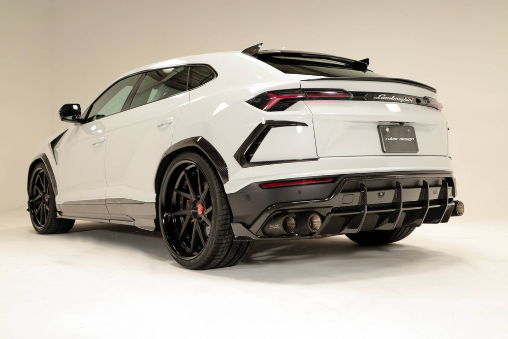 Carbon Fiber Lamborghini Urus Rear Diffuser