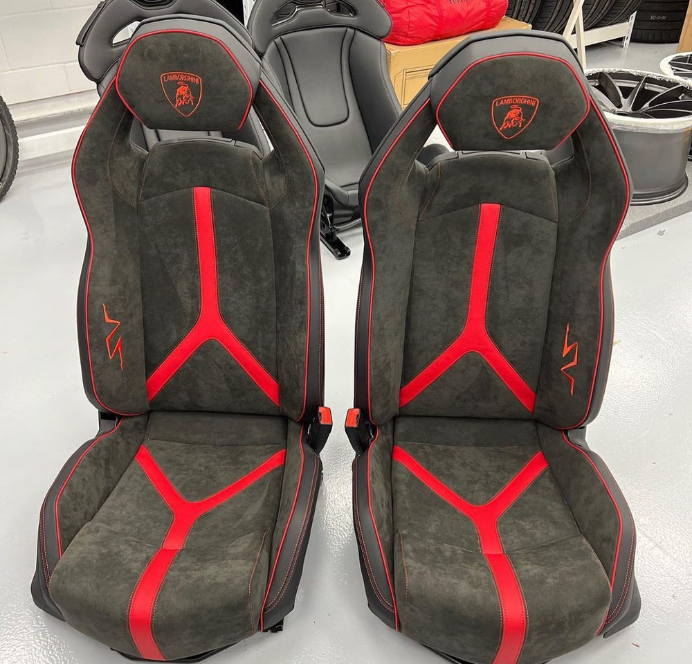 Lamborghini Aventador Seats