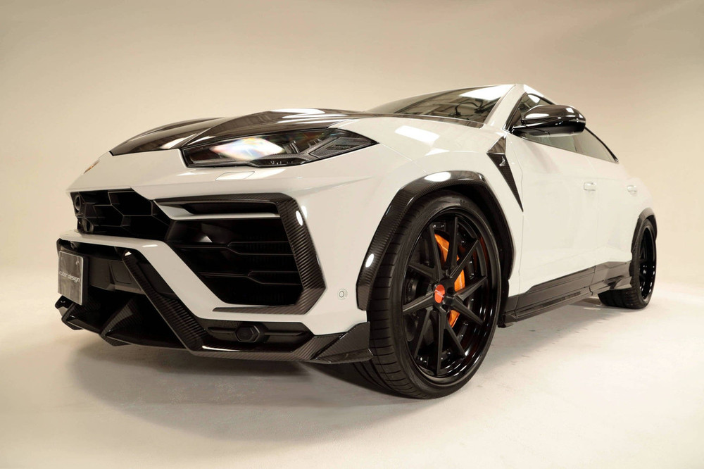 Widebody Lamborghini Urus Carbon Fiber Side Splitters