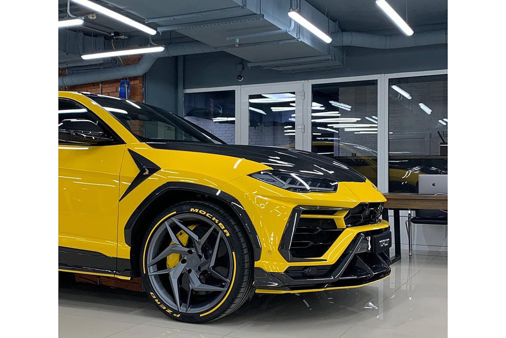 Urus Widebody Carbon Fiber Door Moldings