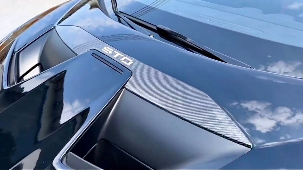 Lamborghini Huracan Hood