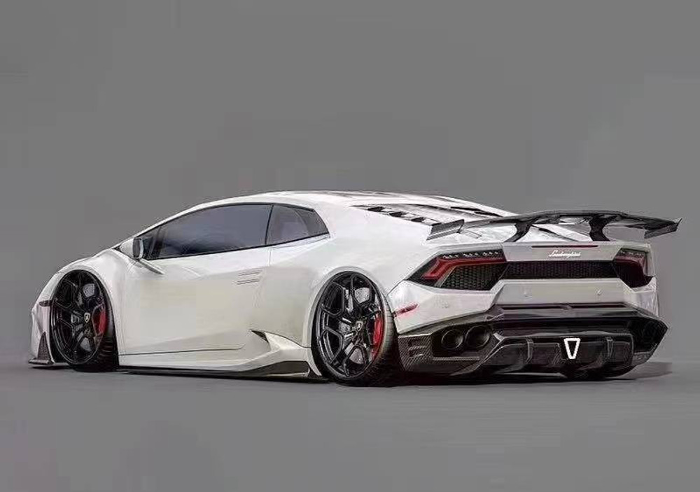 Carbon Fiber Lamborghini Huracan Rear Diffuser and Bumper