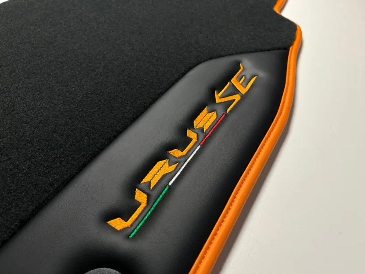 Lamborghini Urus Floor Mats