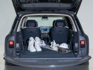 The Ultimate Gear Hauler: Zeekr 9X Hyper Cargo & Tailgate Deep Dive.