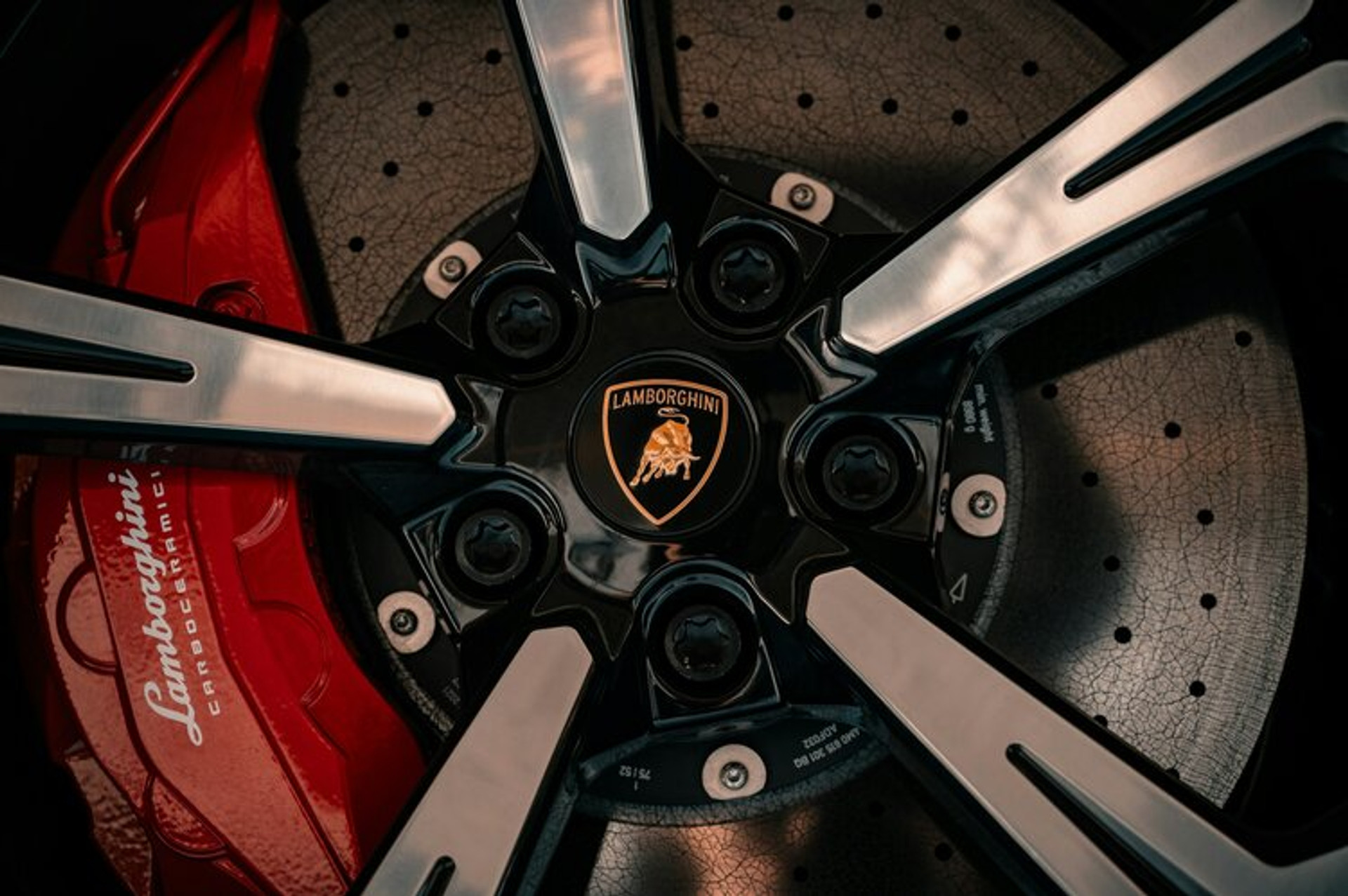 Lamborghini Urus Brake Size