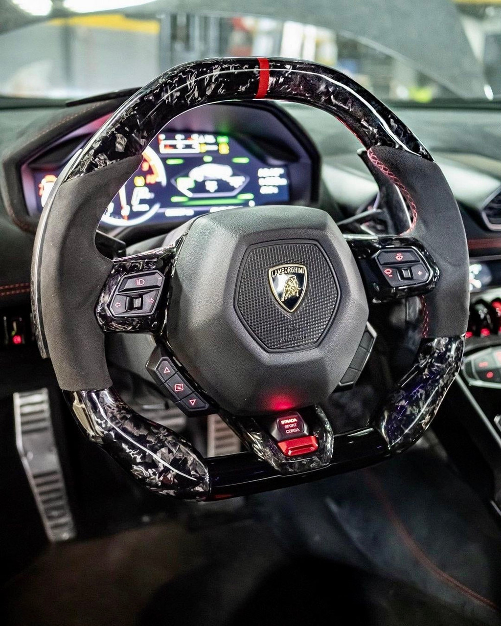 Personalize a Steering Wheel for Your Huracan Players