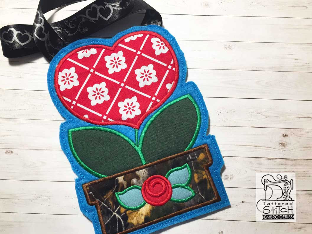 Valentine Heart Gift Bag Embroidery Designs & Patterns