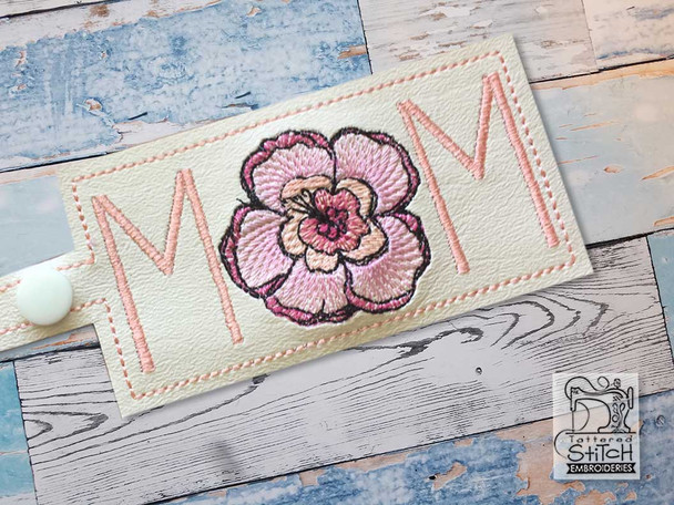 Mom Keychain - Embroidery Designs & Patterns