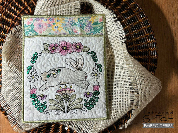 Bunny Wreath - Pocket Pot Holder- Embroidery Designs