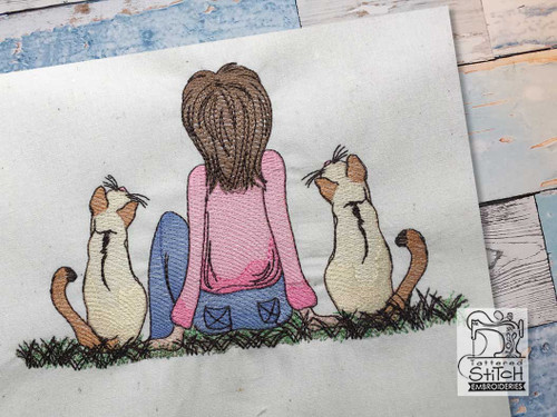 Heart Hugger Cat Embroidery Design – Daily Embroidery