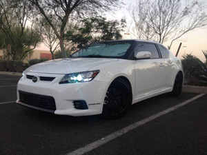 Scion tC Xenon HID Simulated Head Lamp Replacement Light Bulbs Scion tC Xenon HID Simulated Head Lamp Replacement Light Bulbs