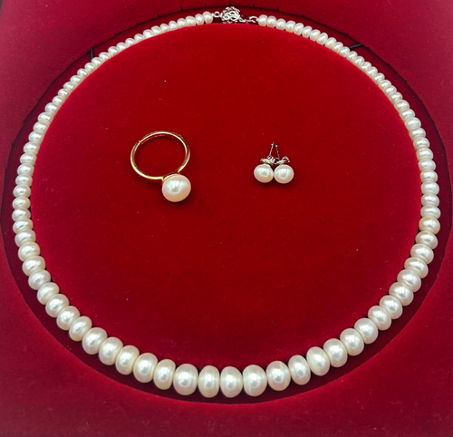 Graduated White Pearl Necklace