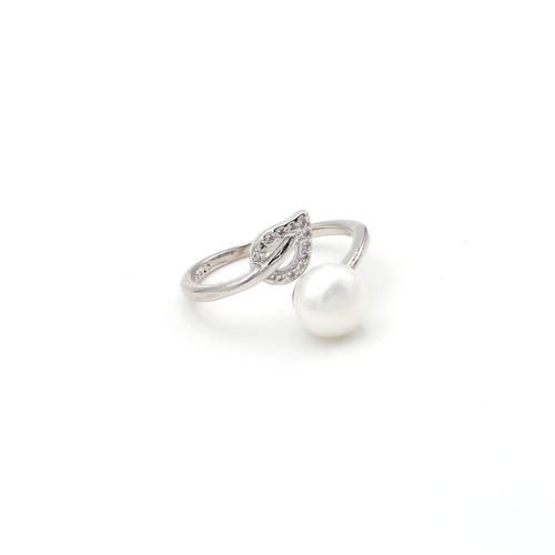 White Pearl Leaf Ring