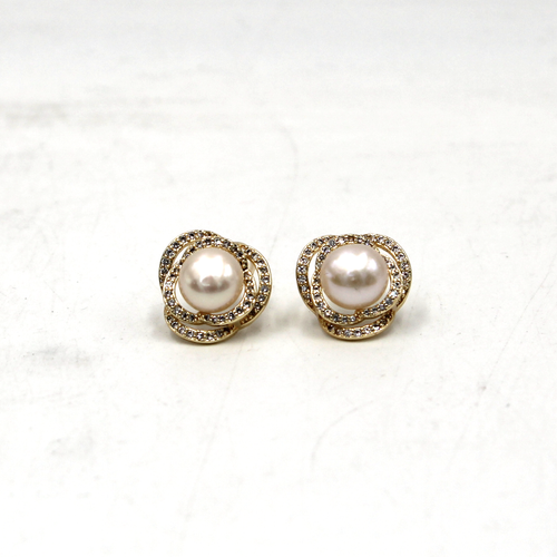 White Flower Pearl Earrings