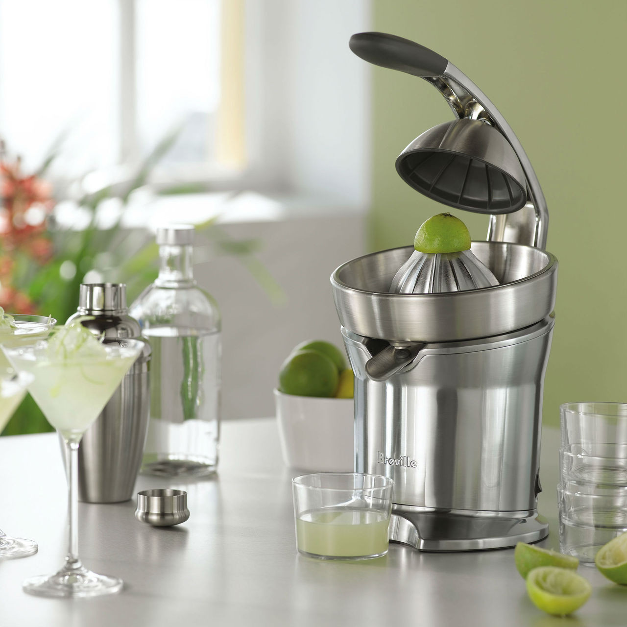 BREVILLE CITRUS PRESS PRO Lakehouse Home Store