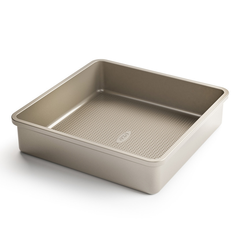 Classic 9 x 13 Pan with Embossed Prism Lid - Nordic Ware in 2023