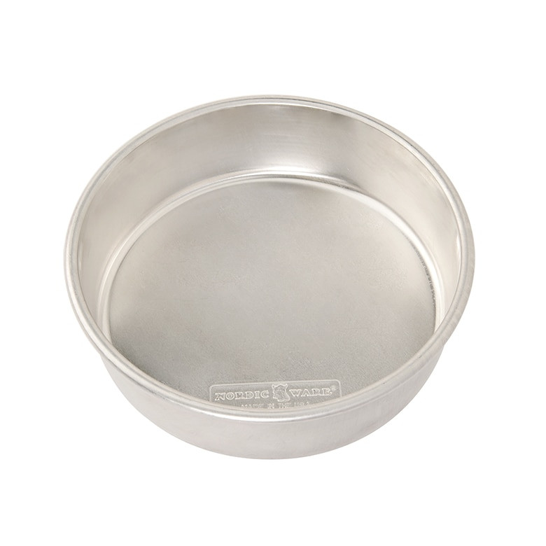 Classic 9 x 13 Pan with Embossed Prism Lid - Nordic Ware in 2023