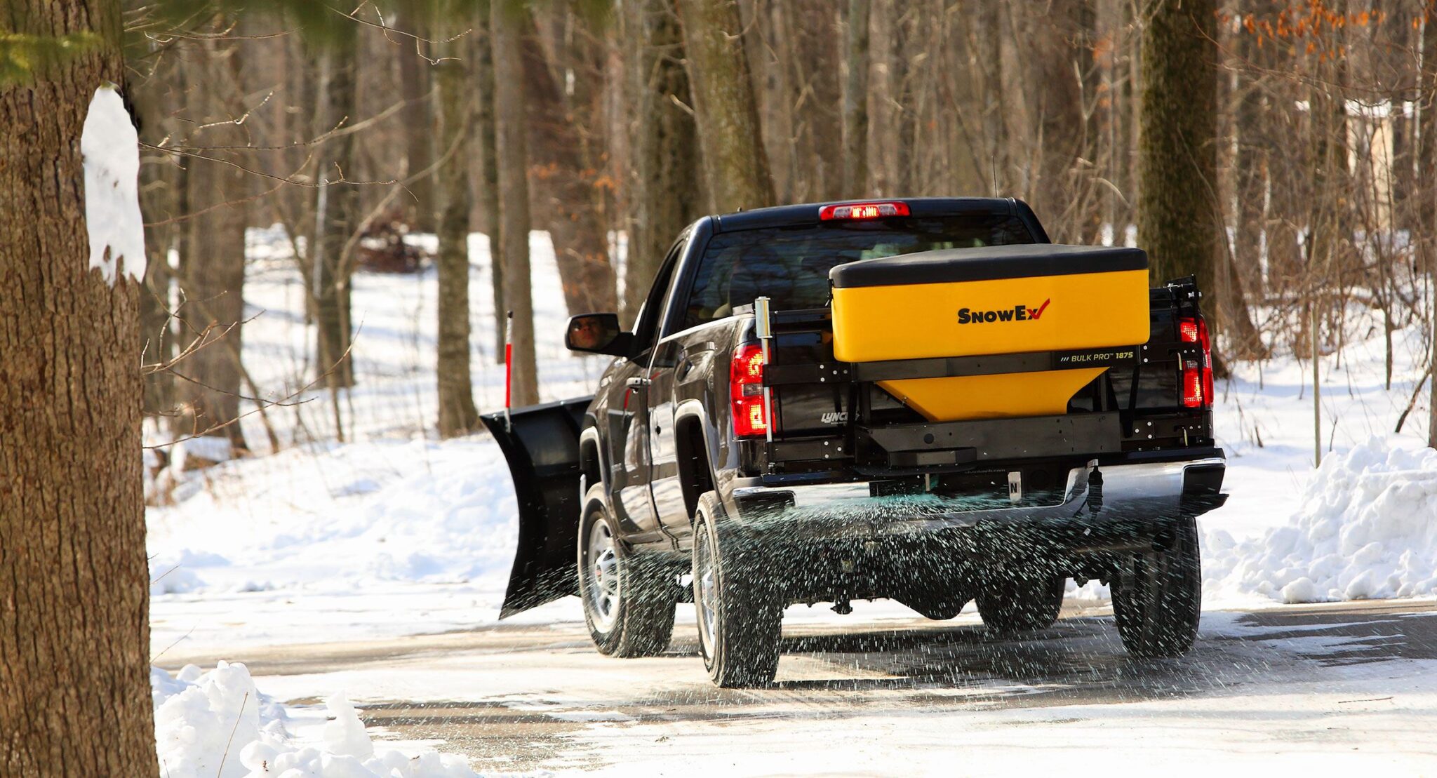 sno-product-hero-spreader-truck-bulk-pro-2048x1109.jpg