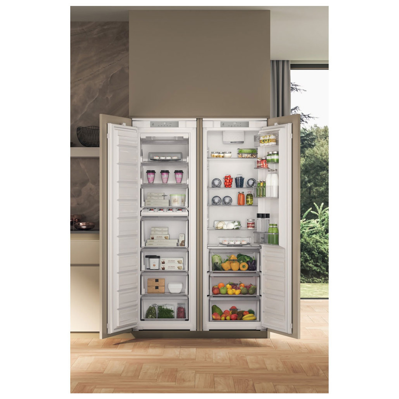 Whirlpool WHSD18F023C1 177cm 209L Frost Free Integrated Freezer