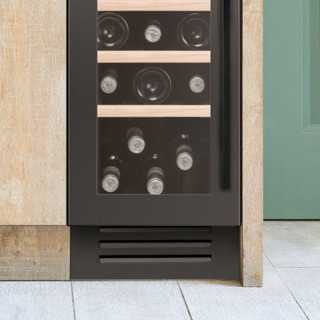 Caple GRILL/CLASS3/GM Plinth Grille installed below a 30cm Caple wine cooler for a seamless finish