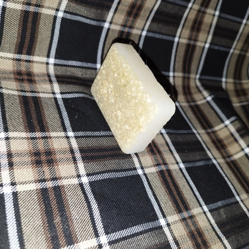 Oatmeal dog wash soap bar. Calms your Hound, is anti-itch, helps to repel fleas and ticks