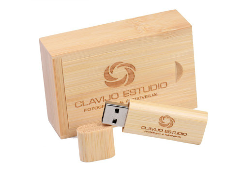 Wooden USB drive with personalisation 64gb