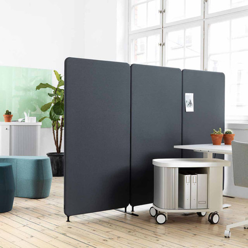 Softline 30 Acoustic Office Divider used for noise dampening between desks and meeting rooms. Each side of the floor-standing acoustic screens is upholstered in premium sound-absorbing Dox 50 fabric.