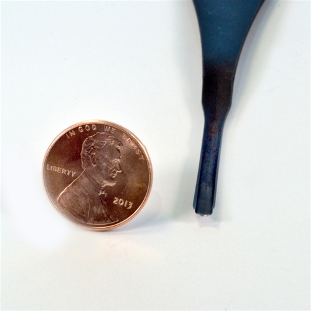 Flexcut FR601 Palm Carving  #5 x 1/8" Gouge next to a penny to compare the tip of the gouge.