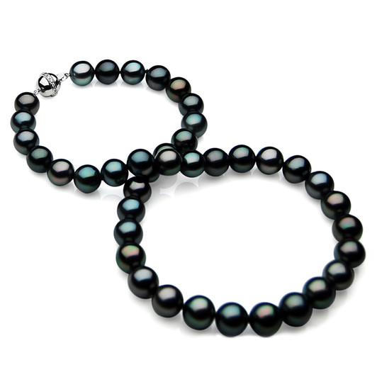 TN021 (AAA 11-13mm Tahitian Black  Pearl Necklace  W gold Diamond  clasp)
