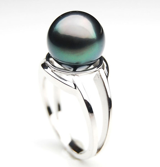 TR074 (AA 11mm Tahitian Black pearl Ring in Silver)