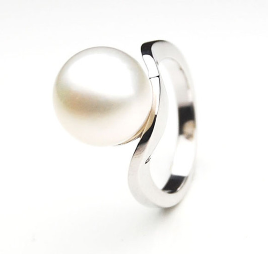 SR076 (AA 12mm Australian south sea White pearl Ring in Silver)