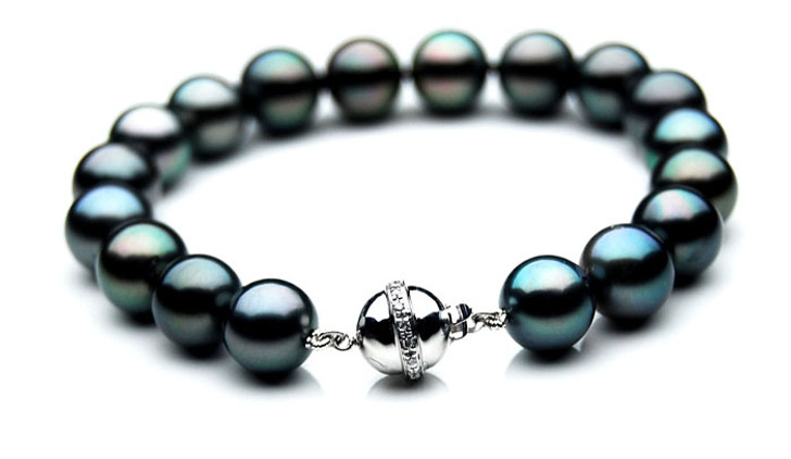 TB003 (AAA 9-11 mm Tahitian Black Pearl Bracelet Diamond clasp. 21cm )