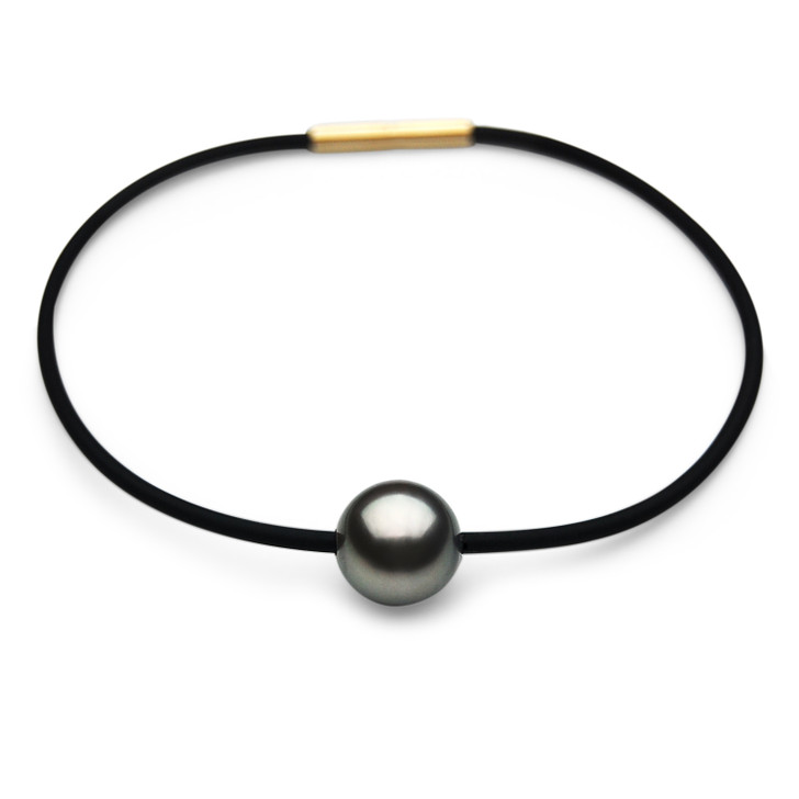 TB6 (AA+ Round 10.5mm Black Tahitian Pearl Bracelet Set In Yellow Gold Bayonet Clasp , 20cm Long . )