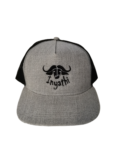 Inyathi flat peak trucker cap,
light grey/black,
Manufactured from polyester,
Embroided logo,
Trucker style breathable mesh back,
Adjustable snap back closure that allows one size to fit most people