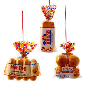 Bread in a bag ornaments, hot dog buns, white bread, and hamburger buns. Bread in a bag ornaments, hot dog buns, white bread, and hamburger buns.