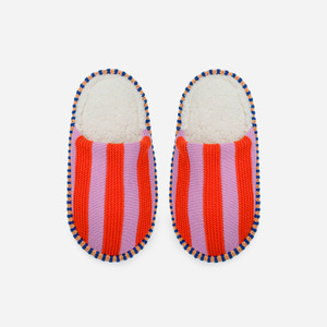 top view of the slippers. top view of the slippers.