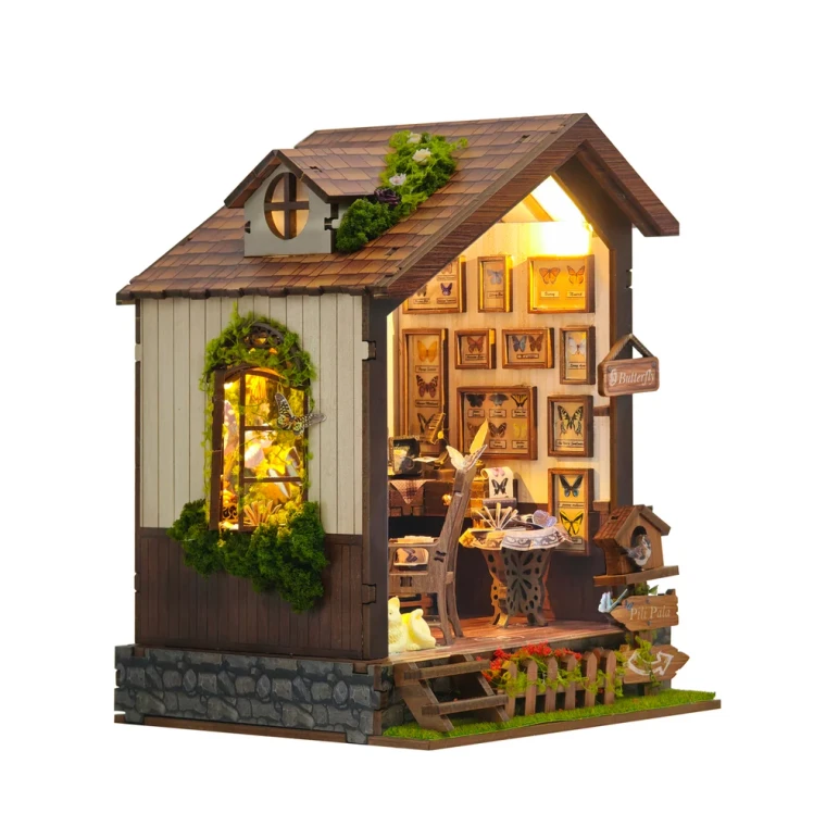 DIY Miniature Butterfly Workshop