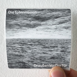 Die-Toten-Hosen-Drauen-Vor-Der-Tr-Album-Cover-Sticker Die-Toten-Hosen-Drauen-Vor-Der-Tr-Album-Cover-Sticker