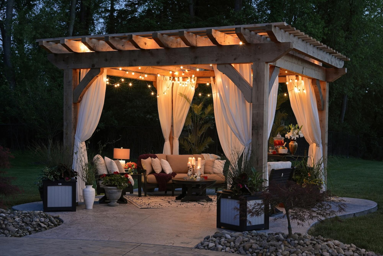 How to Buy Outdoor Furniture: A Complete Guide to Creating Your Dream Outdoor Living Space