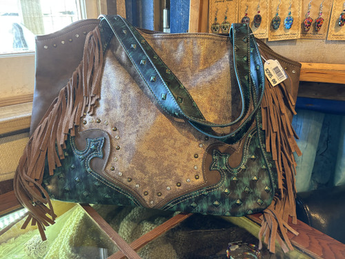 Large fringed bag set.