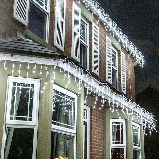 30m 680 LED white icicle lights clear wire