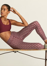 THE UPSIDE women's floral Firefly 25 Inch Legging is designed for a mid rise supportive fit in a breathable recycled super soft fabric. Made for pilates.