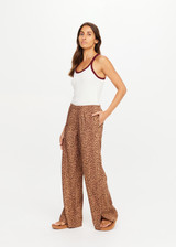 THE UPSIDE women’s leopard lyocell cotton Javan Juliet Pant is a low rise pant and features an elasticated waistband, side seam pockets and split hem detail. Made for lifestyle.