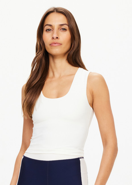 【The Upside】 Form Seamless Kelseyスポーツブラ FORM SEAMLESS KELSEY BRA in BLACK | The UPSIDE