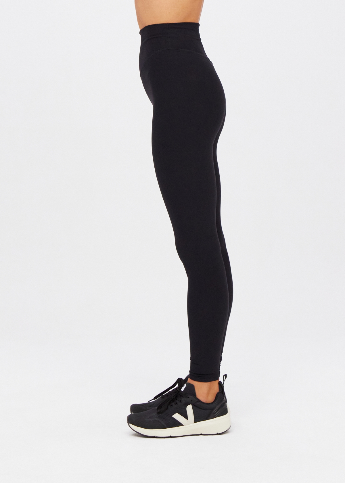 PEACHED 28IN HIGH RISE PANT in BLACK | The UPSIDE