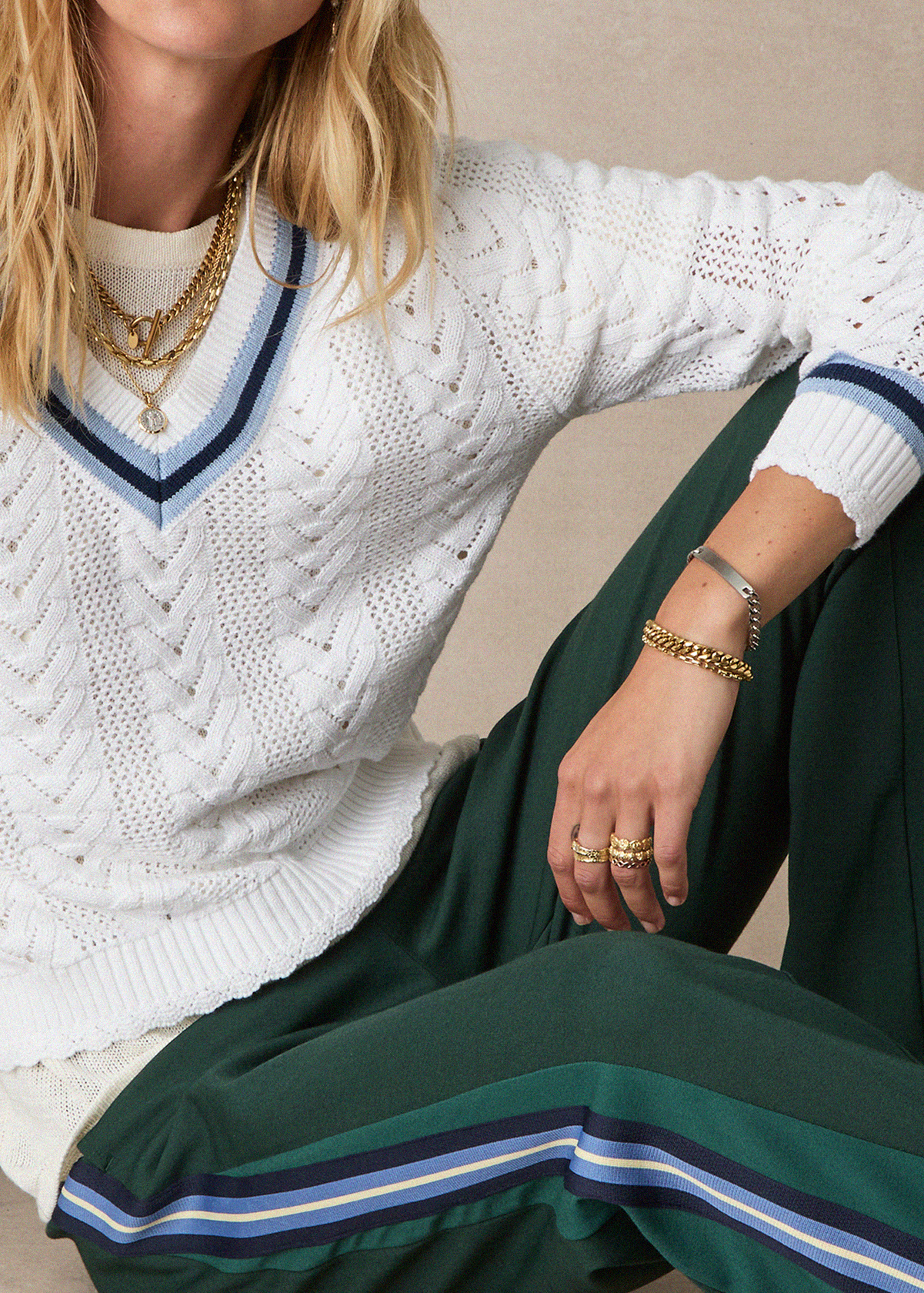 CITTA SONNY V NECK SWEATER in WHITE | The UPSIDE