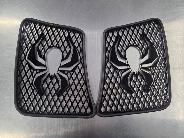 RT 2014-2019 - Grilles Avant - Noires - Logo Araignée 