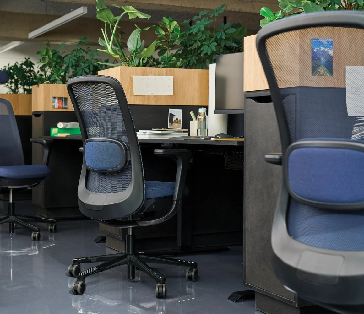 H&Aring;G SoFi mesh backrest with adjustable padded lumbar support