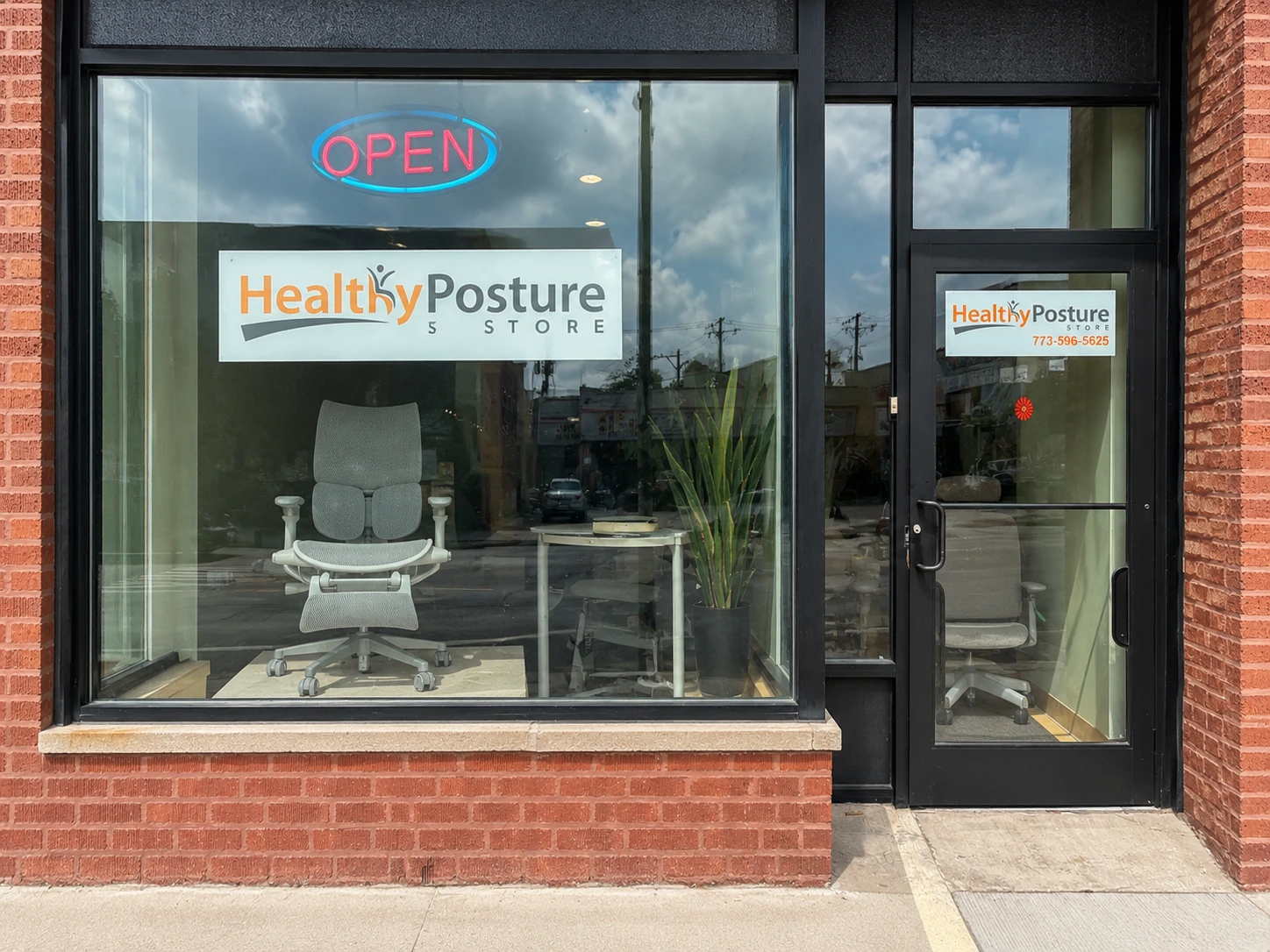 Chicago Local ergonomic furniture showroom displaying work chairs, executive seating,standing  and workspace accessories for healthy posture solutions.